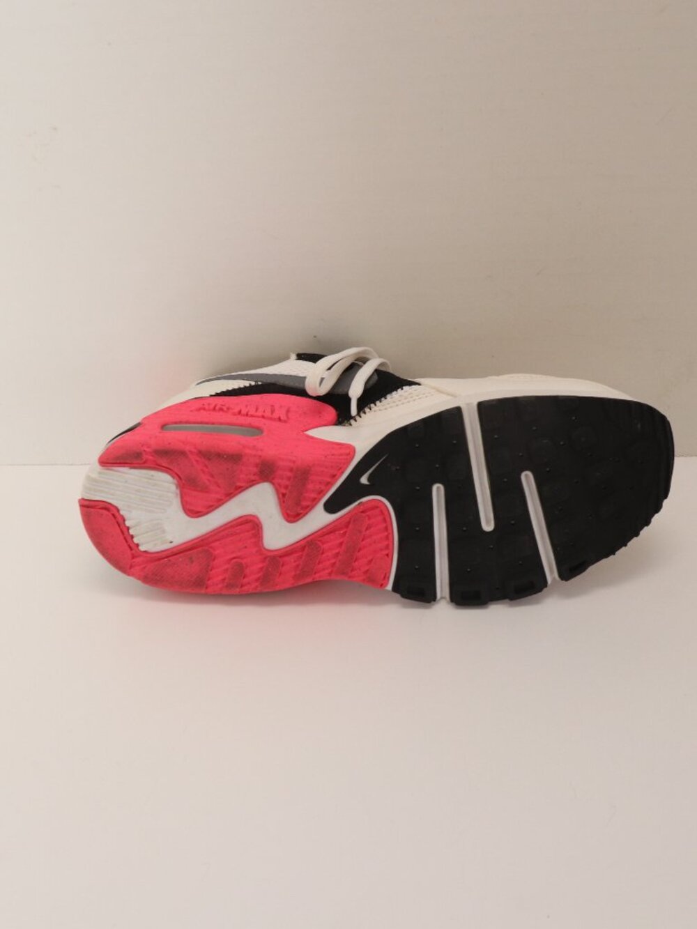Nike Women's Air Sneakers White Black Pink Size 7.5 Made in Vietnam - Picture 6 of 13